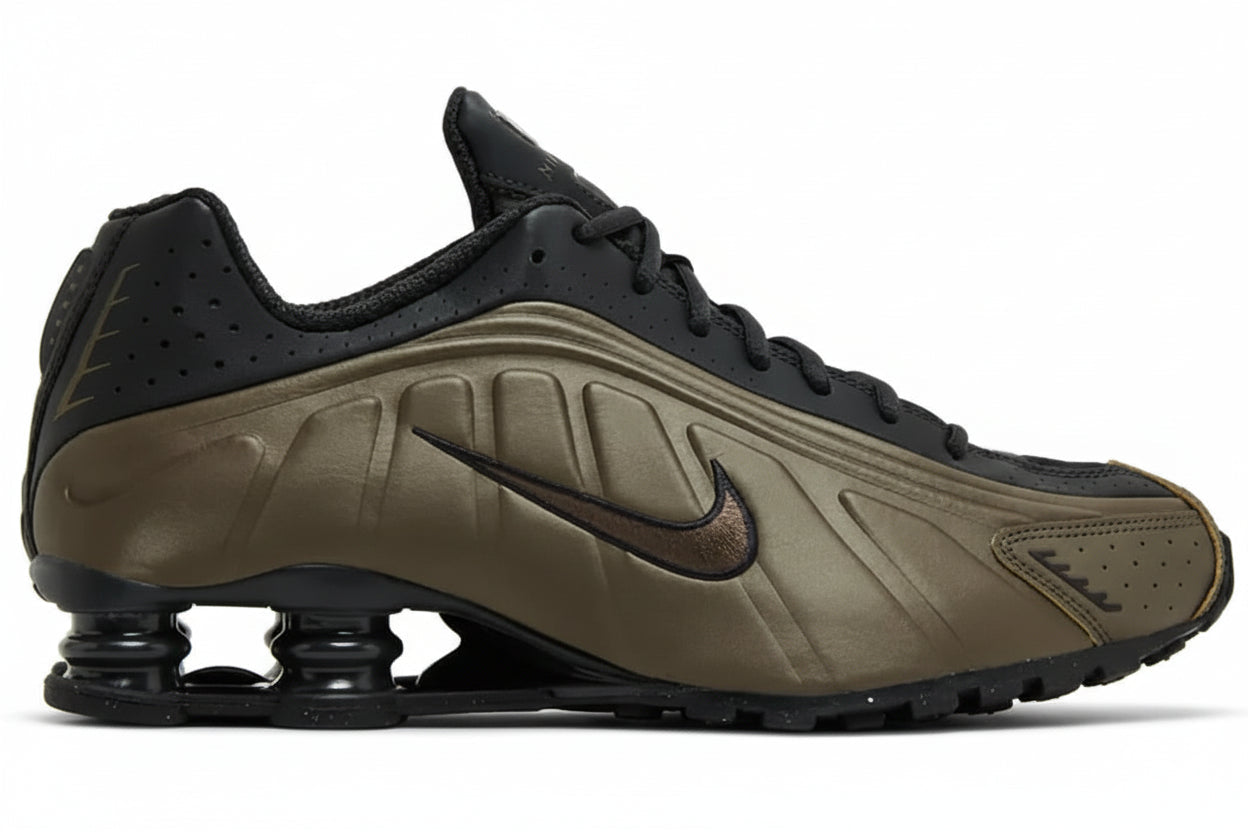 NIKE SHOX R4 dark